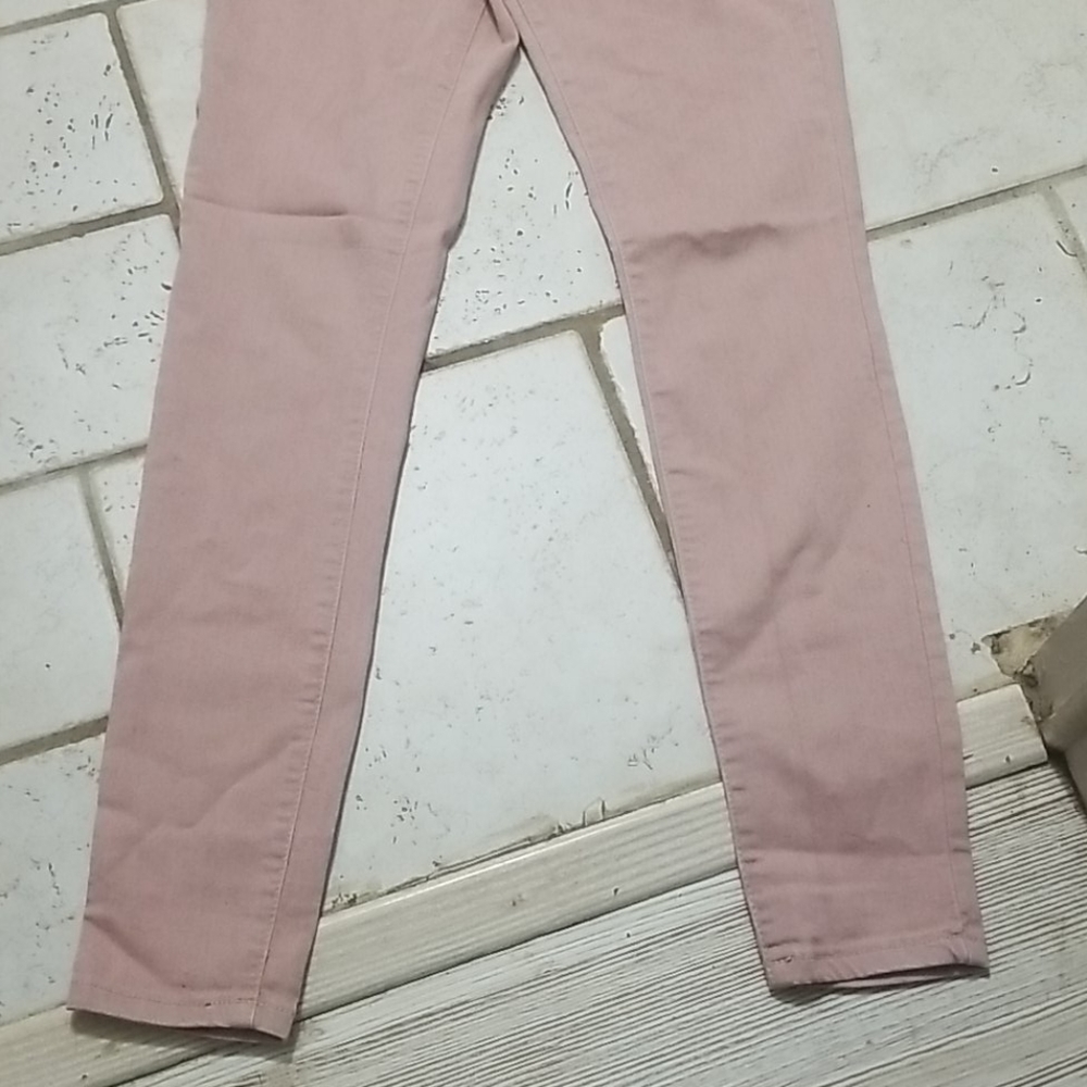 Pink Jean's - Picture 2 of 6